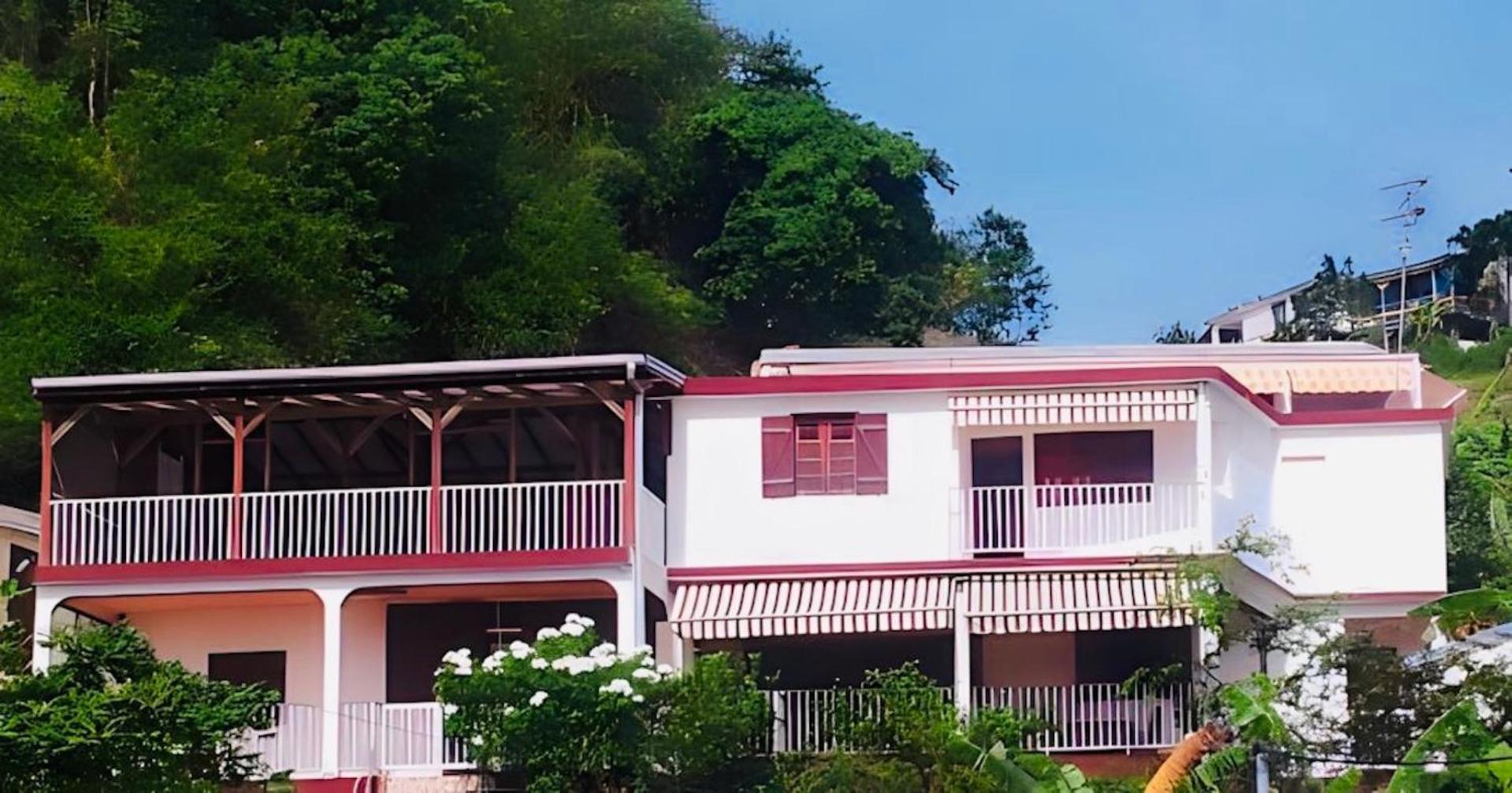 Logement Entier Au Soleil Couchant デエエ エクステリア 写真