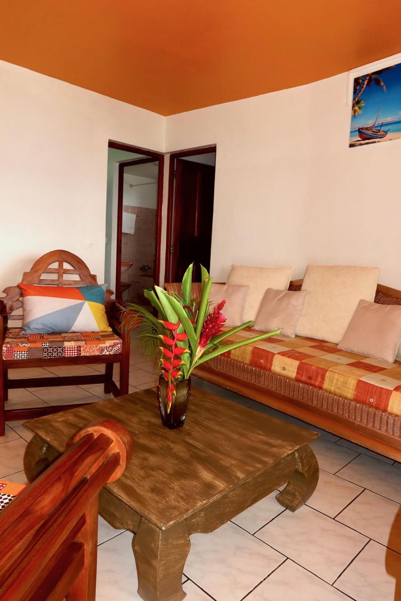 Logement Entier Au Soleil Couchant デエエ エクステリア 写真